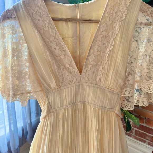 Vintage Candi Jones California Pale Peach Boho Lace Pleated Dress - Picture 2 of 8